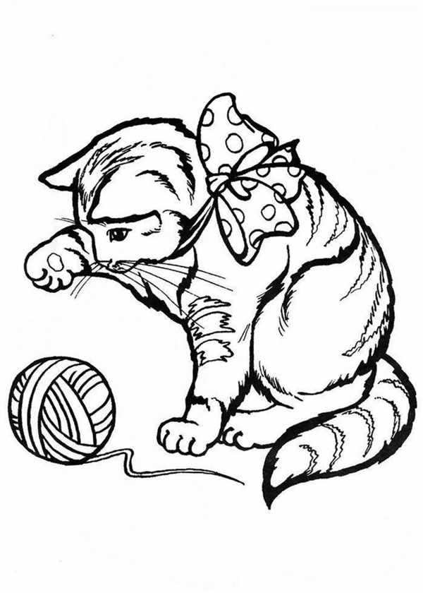 Котенок с клубком раскраска