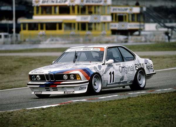 BMW 635 CSI e24 гоночная