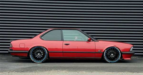 BMW 635csi синяя