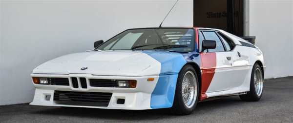 Раскраска BMW M1 Hommage Внимание к деталям на бумаге
