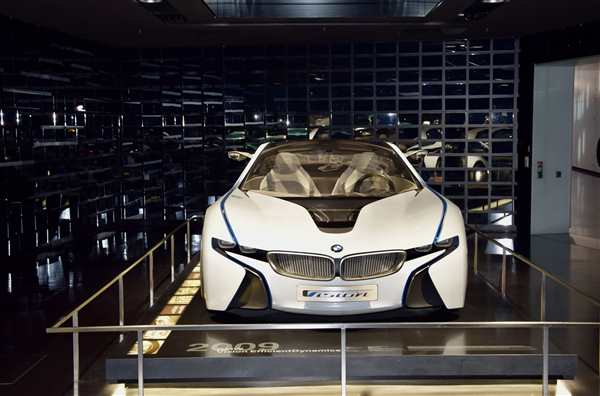 Чертеж BMW 8