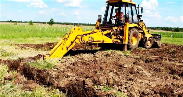 Трактор JCB раскраска