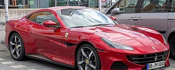Раскраска Феррари Portofino M Пикантные Времена на Рaced