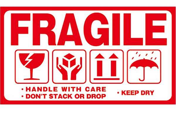 Раскраска Fragile Воздушные Мечты на бумаге