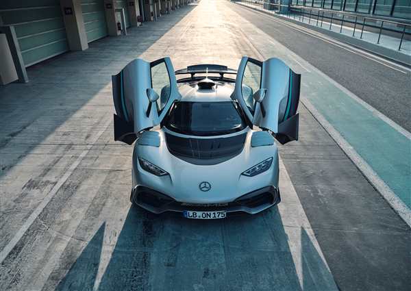 Гиперкар Mercedes-AMG one