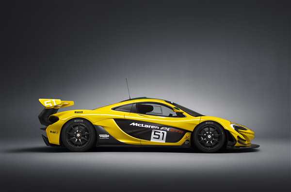 Раскраска Гоночного McLaren P1 GTR Ваши Руки Водитель