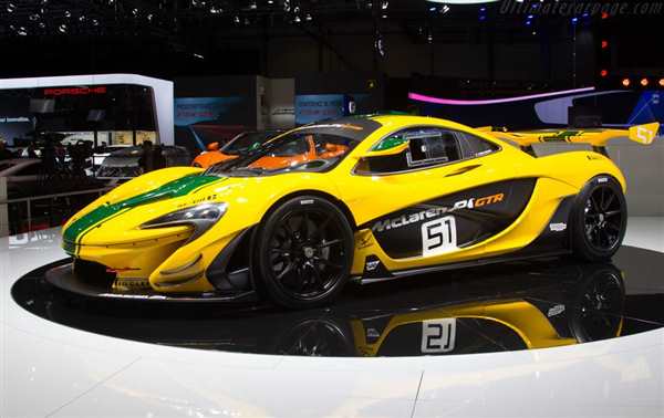 Раскраска Гоночного McLaren P1 GTR Ваши Руки Водитель