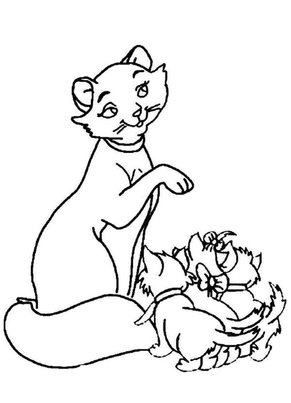 Кот с поднятой лапой раскраска
