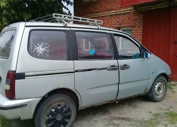 ВАЗ-2120 Надежда 2004