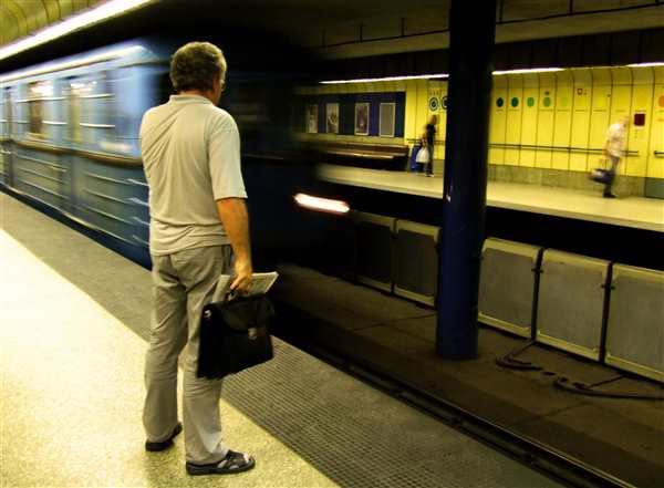 Поезд метро раскраска