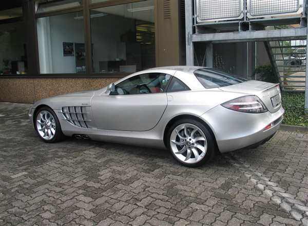 Раскраска Мерседес SLR McLaren Создайте