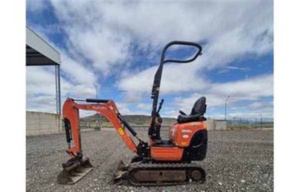 Раскраска миниэкскаватора Kubota Яркие Задачи для Развития