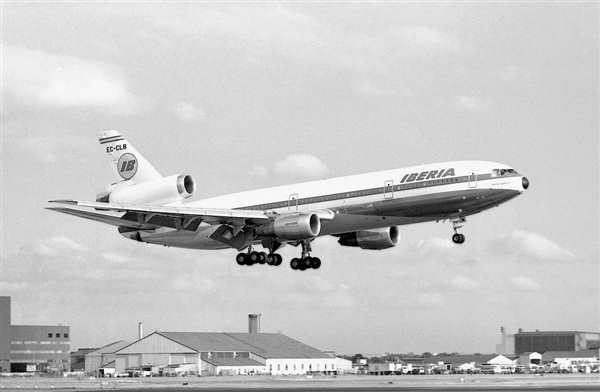 Раскраска по номеру МакДонал Douglas DC10