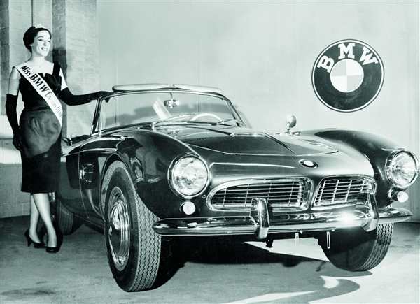 Раскраска Ретро BMW 507 в Классическом Стиле
