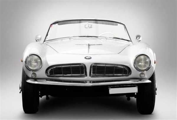 Раскраска Ретро BMW 507 в Классическом Стиле