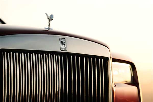 Нарисовать Rolls Royce Cullinan