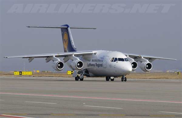 Раскраска самолёта Avro RJ85Creative Colors for Adventure