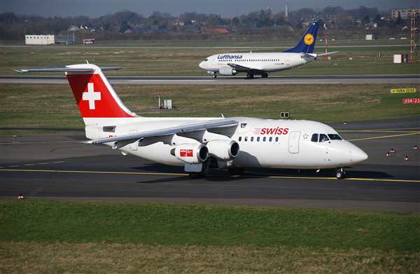Раскраска самолёта Avro RJ85Creative Colors for Adventure