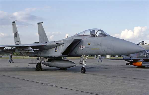 Раскраска самолёта F15 Игла МакDonnell Douglas