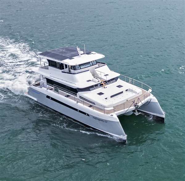 Яхта Mangusta 110