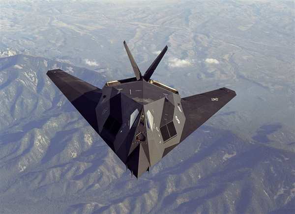 РаскраскаF117 Американский Штурмовик в Детских Линиях