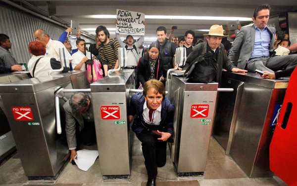 Метро Москва 2010 турникеты