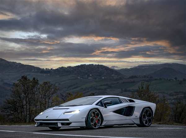 Ретро Ламборгини Countach Волшебная Раскраска